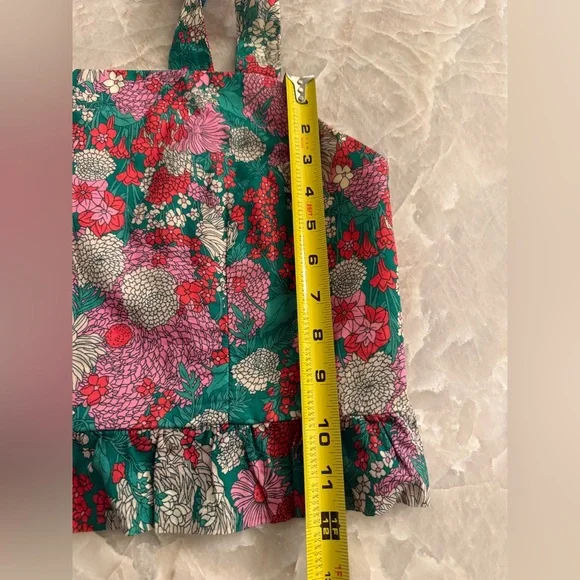 Trovata Carla Crop Top – Nouveau Garden Floral Print (Size M) 🌸